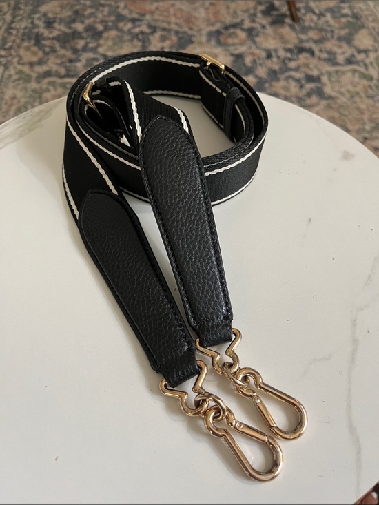 Marc Jacobs Handbags - Marc Jacobs Strap
